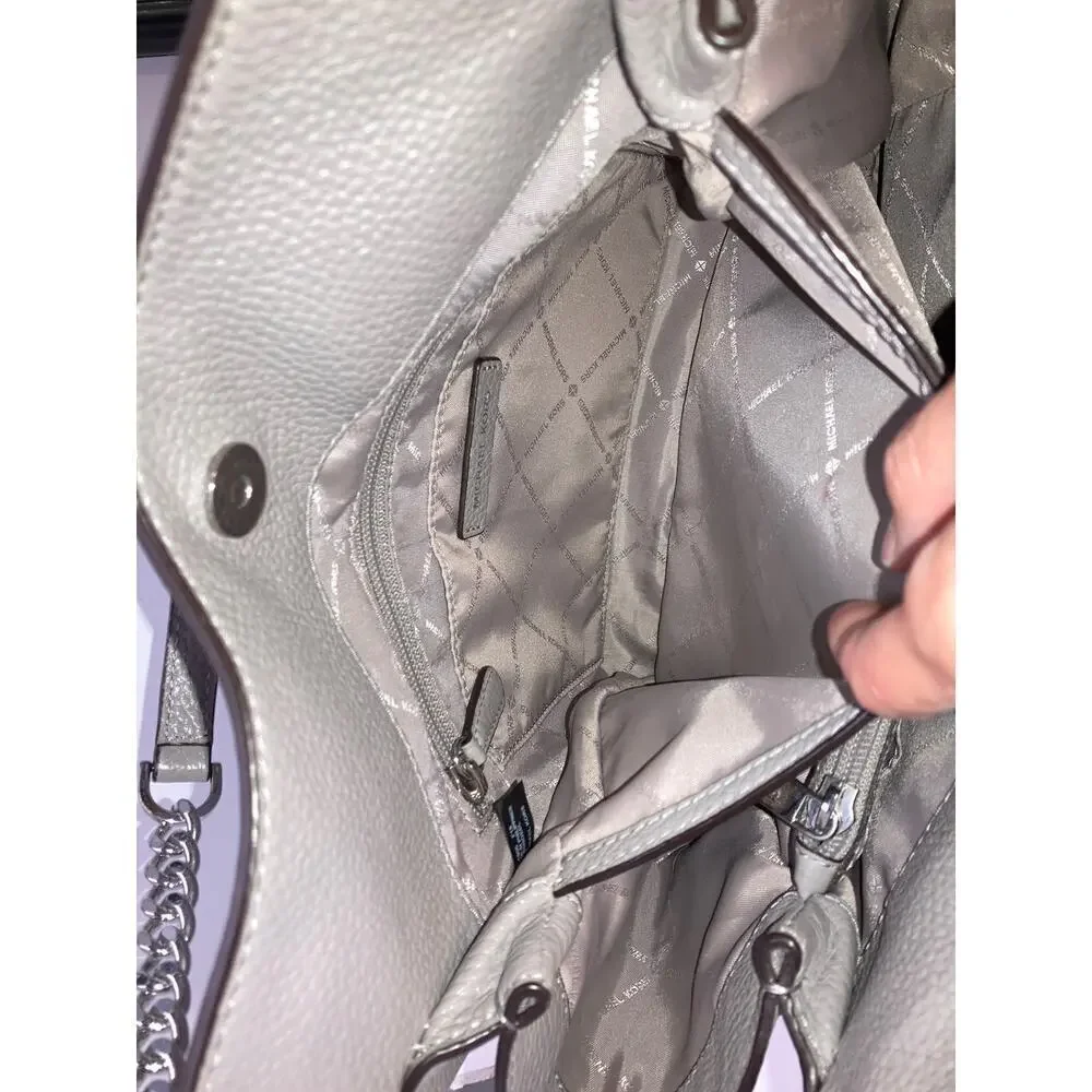MICHAEL KORS LARGE GRAY PEBBLED LEATHER STUDED SHOULDER BAG